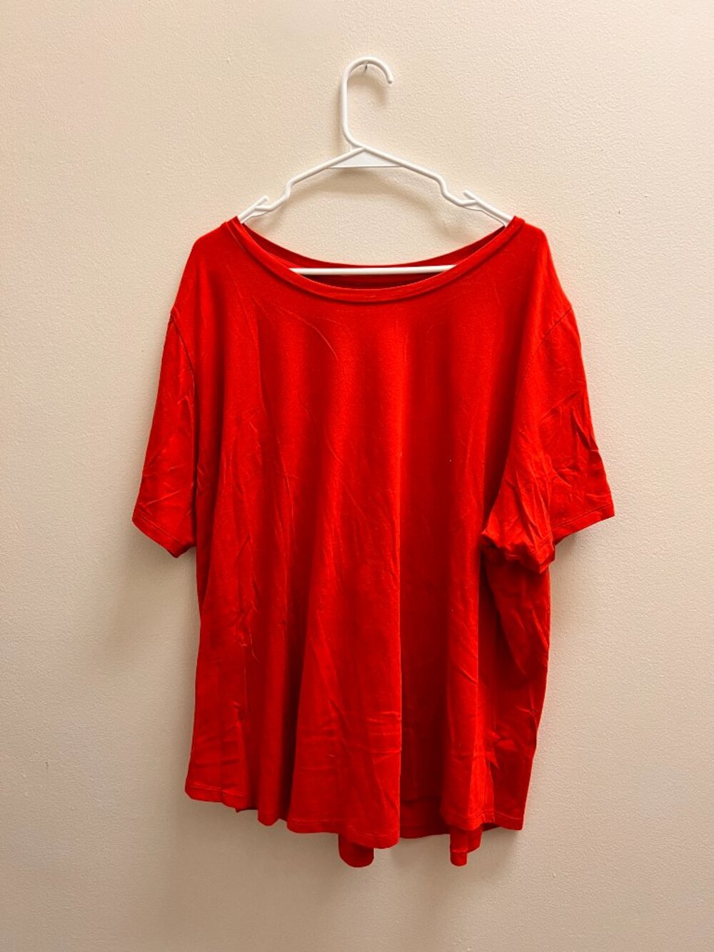 Universal Standard Red Crewneck T-Shirt Size XL Plus Size Essential Tee